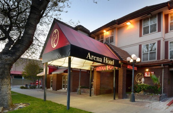 Arena Hotel image 1